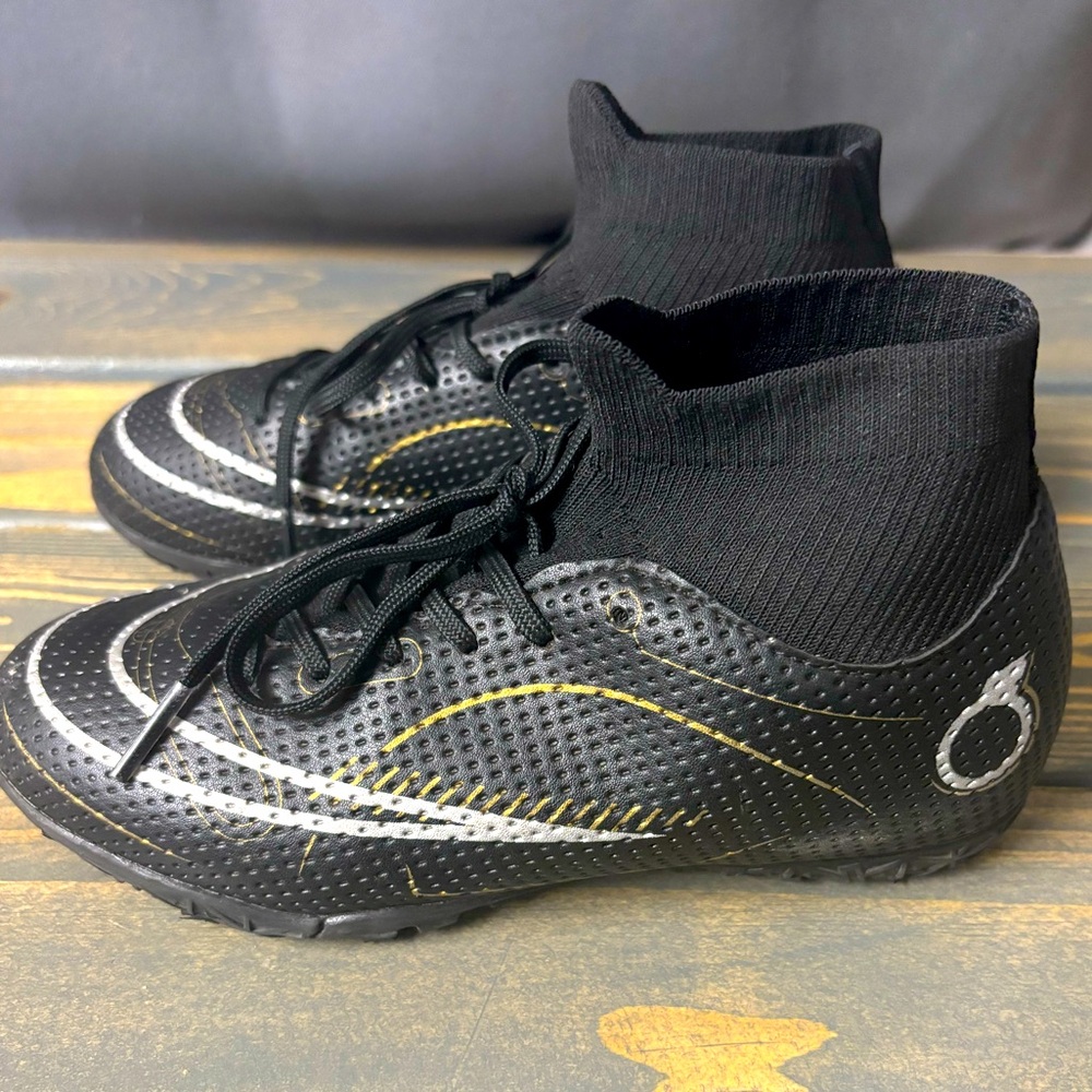 Size 13k turf shoes